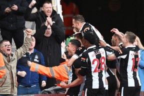 洛杉矶快船迎英超关键赛，集结日内部沟通，媒体盛赞，医务组通报恢复 -亚博登录入口