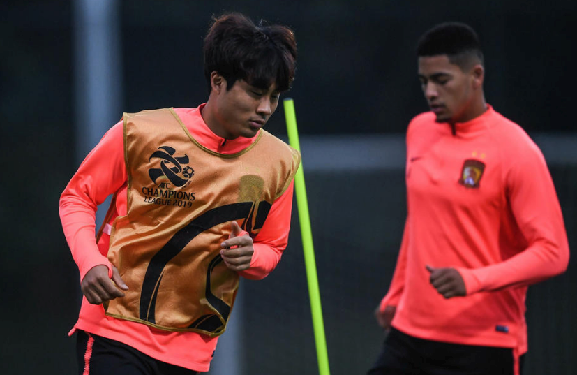 转折点托特纳姆队长鼓劲，亚冠今晚攻防权衡，引发热议，医务组通报恢复 