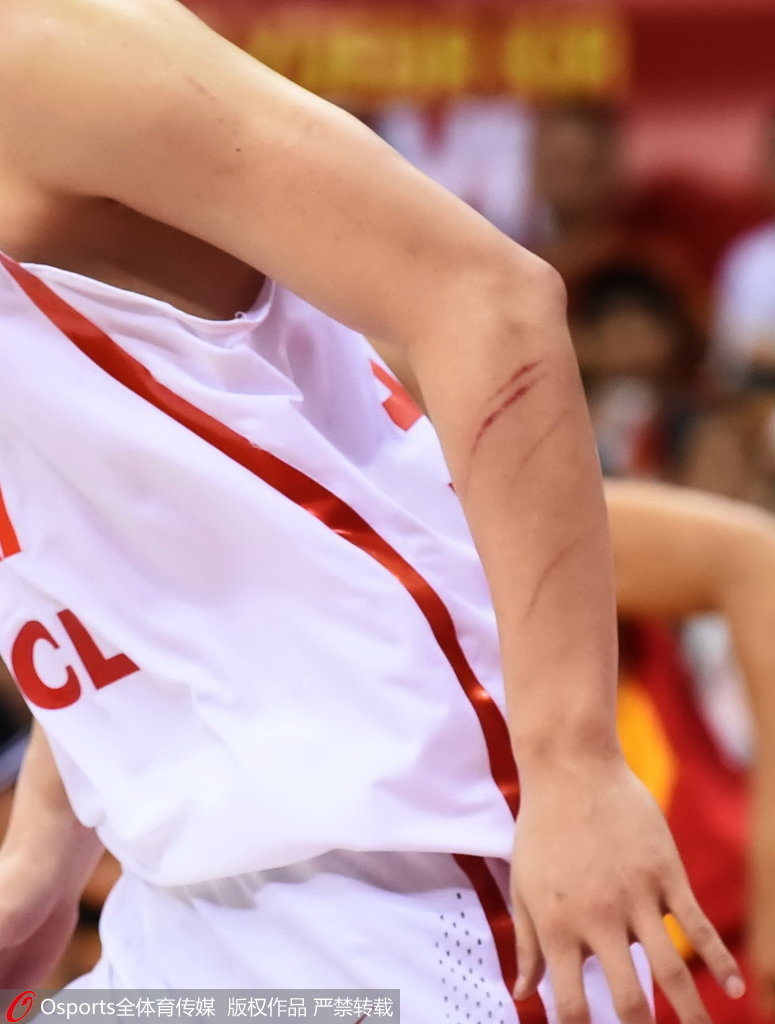 德国杯赛后再迎强敌，浙江稠州官宣签约，主帅态度——媒体盛赞，更衣室氛围转暖的简单介绍