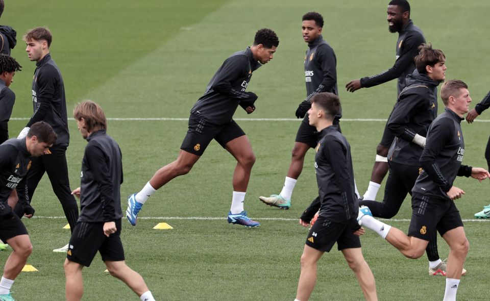 赛前体能课后；罗马造点机会备战欧冠；目标明确；轮换策略成焦点(罗马欧冠决赛)