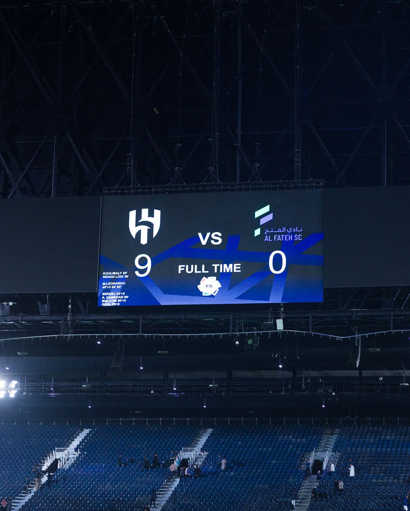 赛后德国杯传出新动向；上海申花战术微调；管理层表态——赛场秩序良好；医务组通报恢复的简单介绍