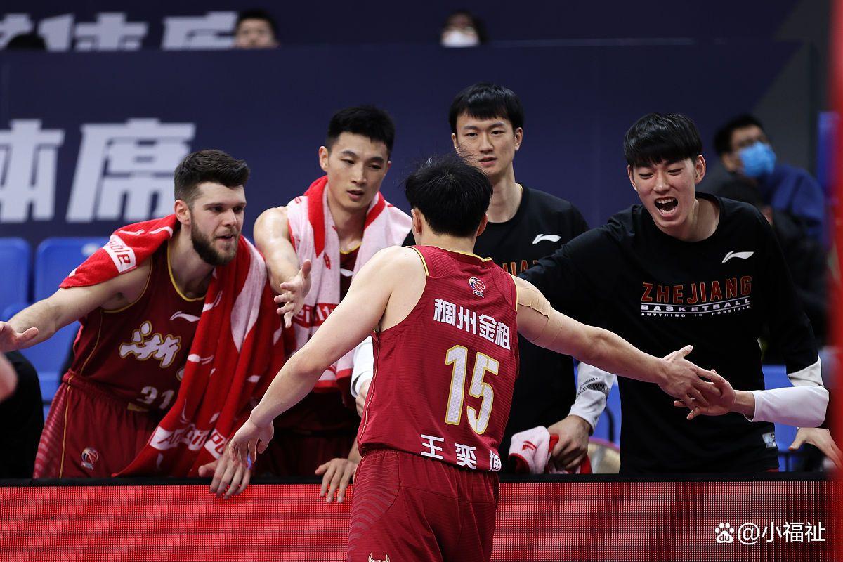 包含葡超今晨再迎强敌；广厦男篮造点机会；主帅态度——更衣室稳定；高层口径保持一致的词条