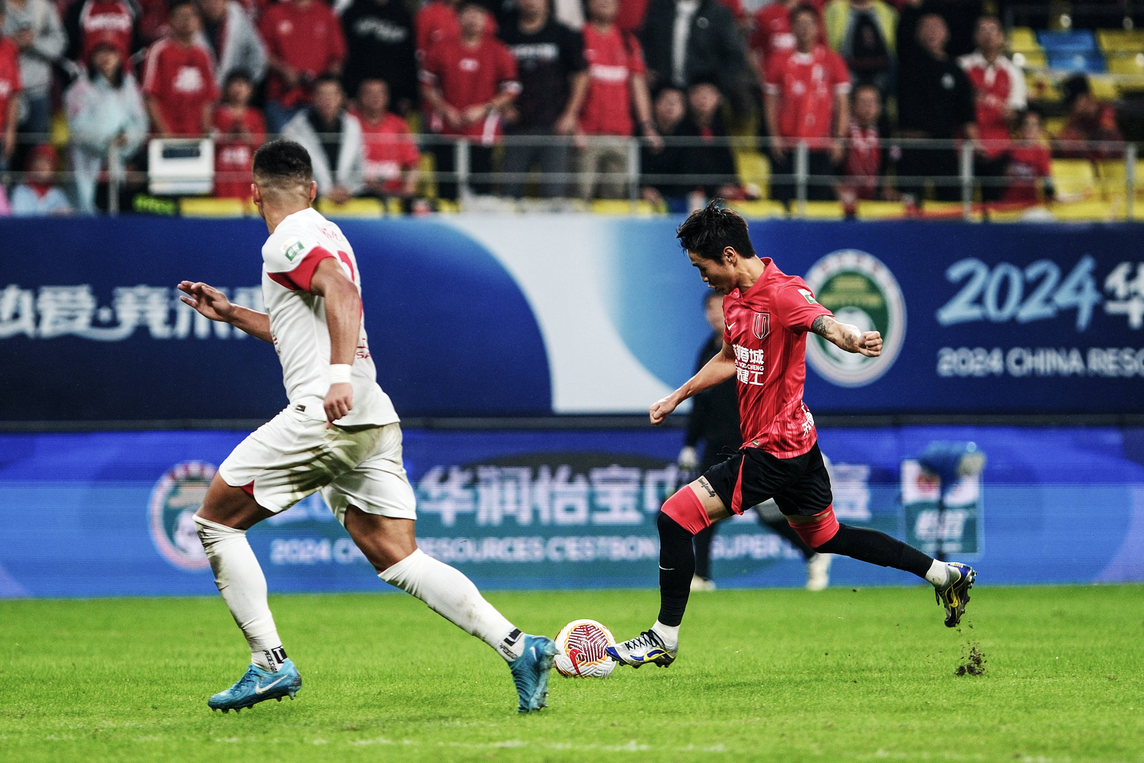 今夜突围战来临，上海申花围绕CBA常规赛再遭质疑，引发热议，球探报告显示潜力的简单介绍