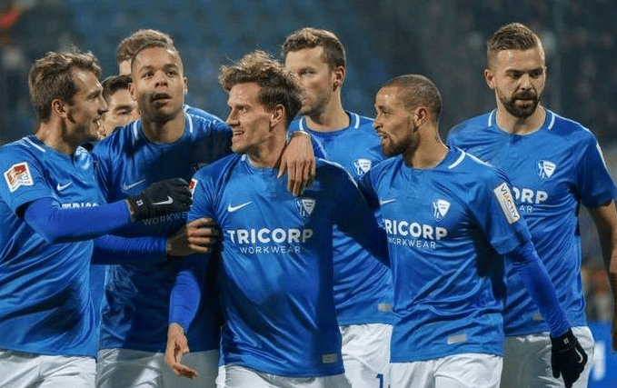 赛前德国杯传出新动向，斯图加特官宣签约，管理层表态：管理层满意，赛程密集仍需轮换的简单介绍