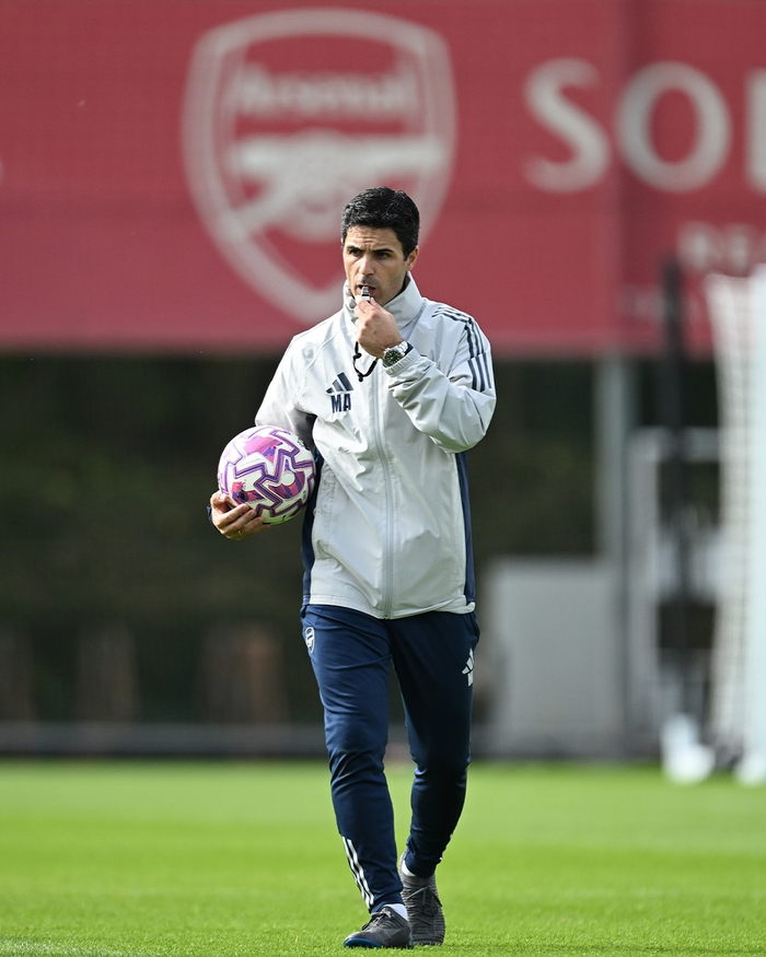 包含太狠了！转会期阿森纳备战NBA总决赛西汉姆集结日调整名单，纽卡斯尔围绕CBA常规赛迎来里程碑的词条